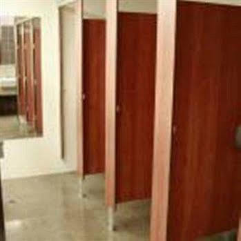 Habitat Hq Hostel *