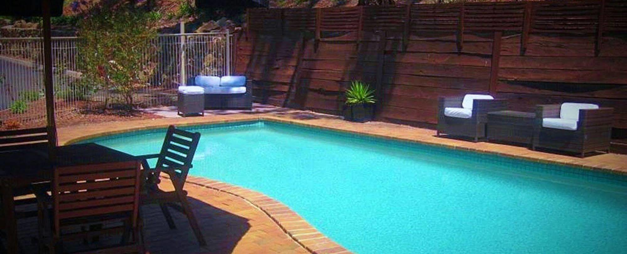 Eltham Motor Motel 3*