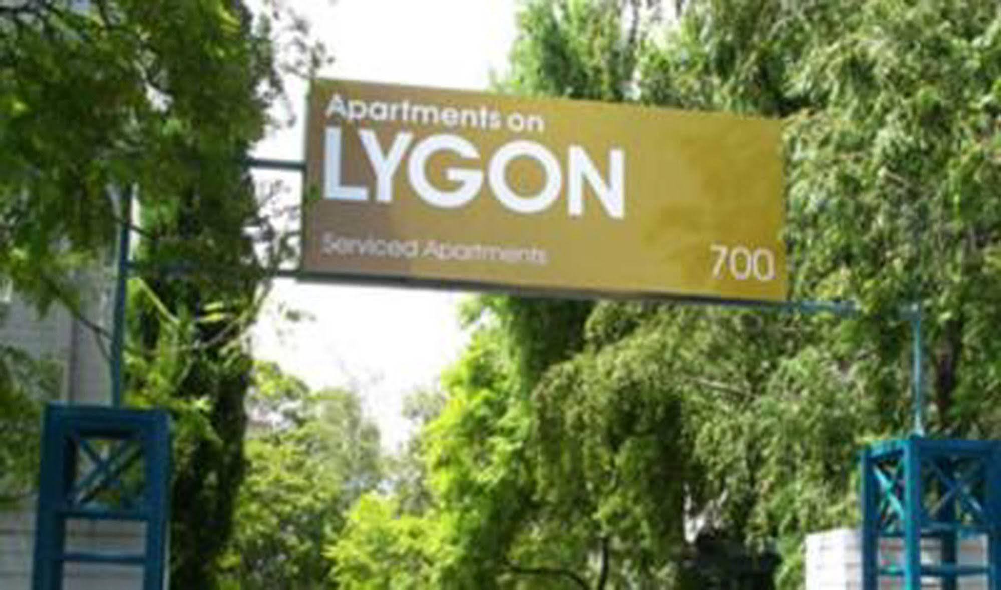 Aparthotel On Lygon 4*