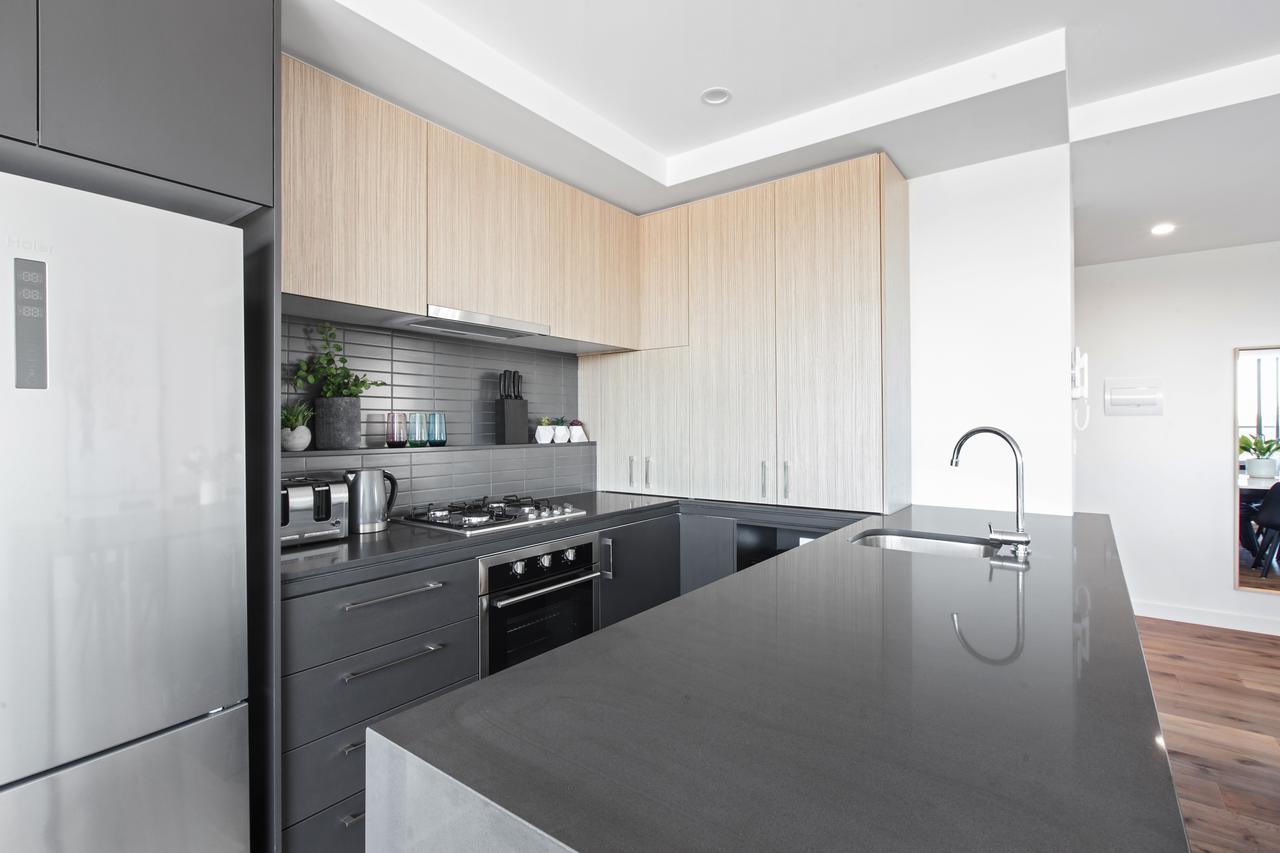 Spacious Urban Oasis With Views By Ready Set Host *