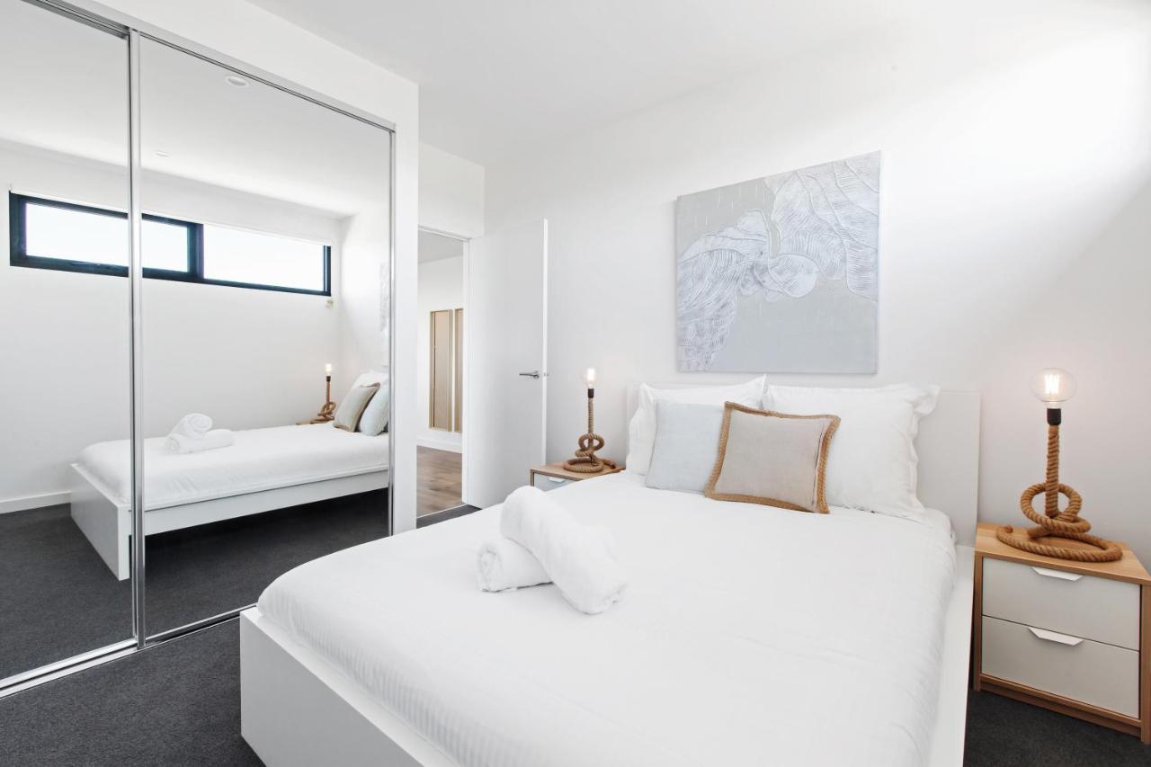 Apartment Spacious Urban Oasis With Views By Ready Set Host *