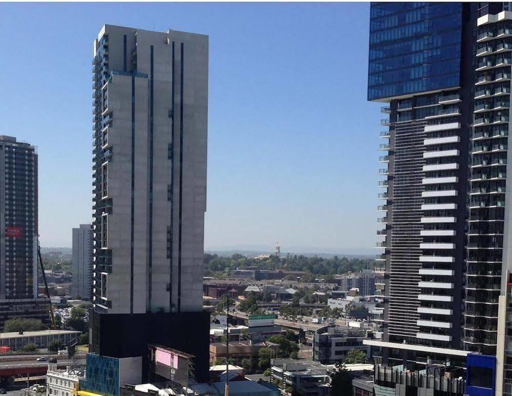 Wyndel - Southbank Views Melbourne