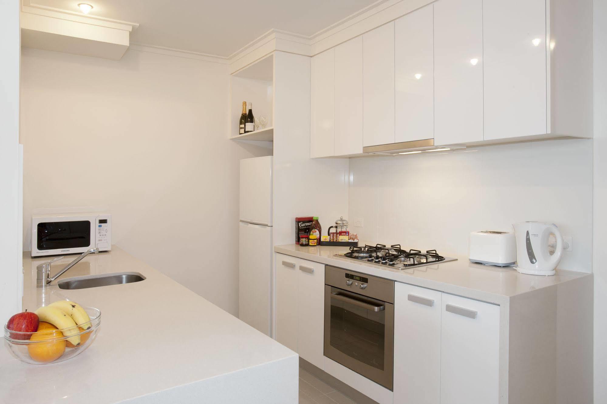 Gem Short 4* Melbourne