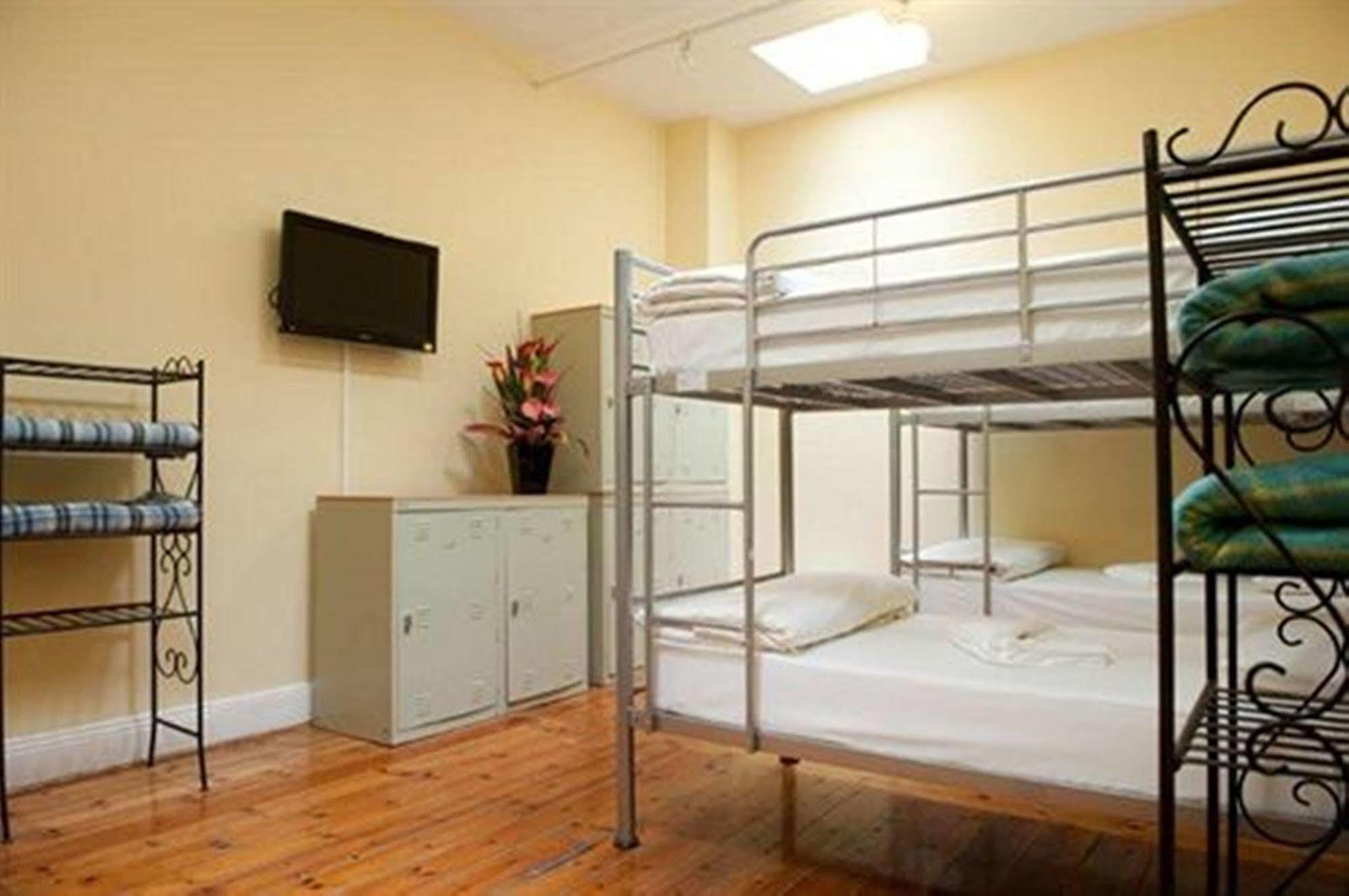 Hostel Claremont *