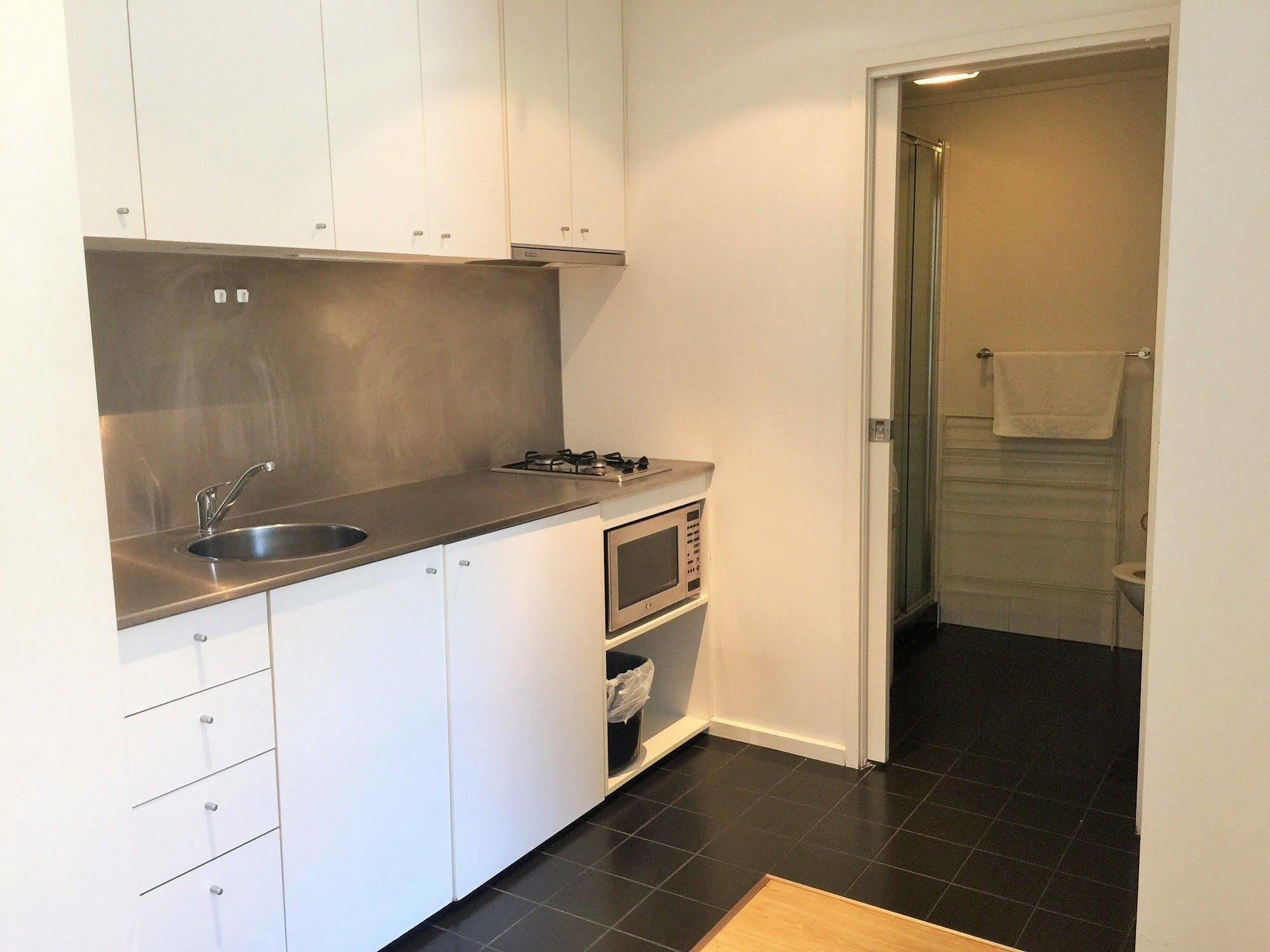 Ozstays Aparthotel 3*