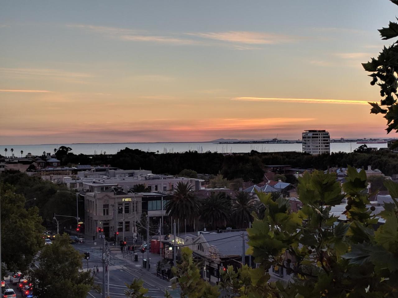 Apartment Spectacular Sunset Hideaway Bestview St Kilda Boutique Self-contained Luxury Melbourne
