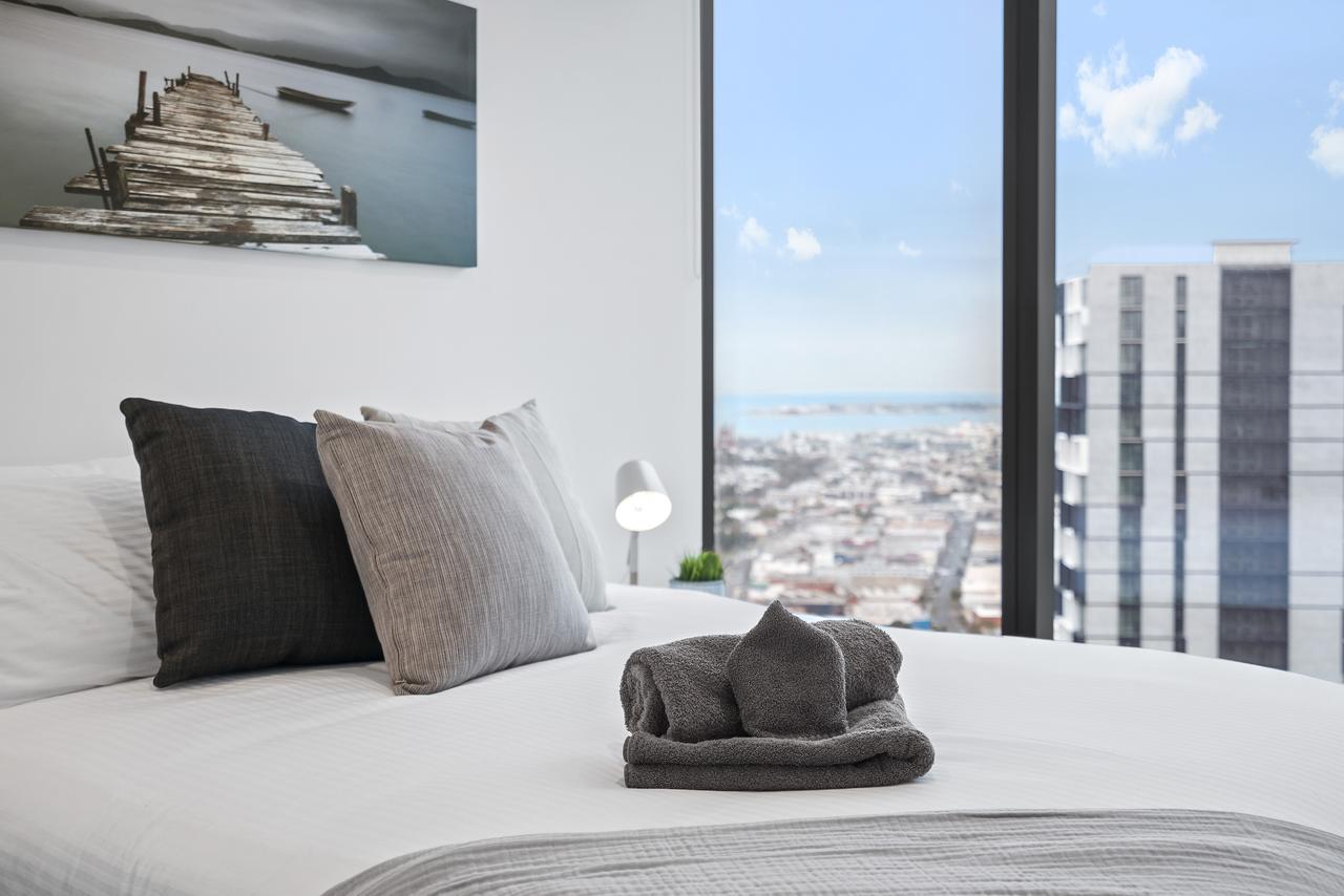 Complete Host Shadowplay * Melbourne