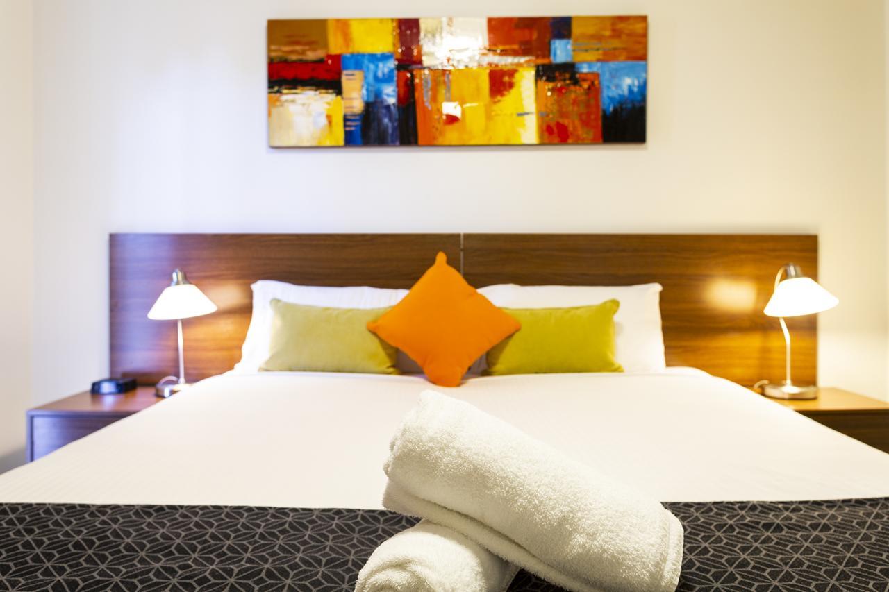 Amazing Accommodations: St Kilda Aparthotel Melbourne