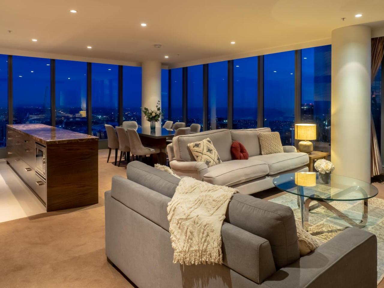 Sanctuary - Freshwater Place Apartment *