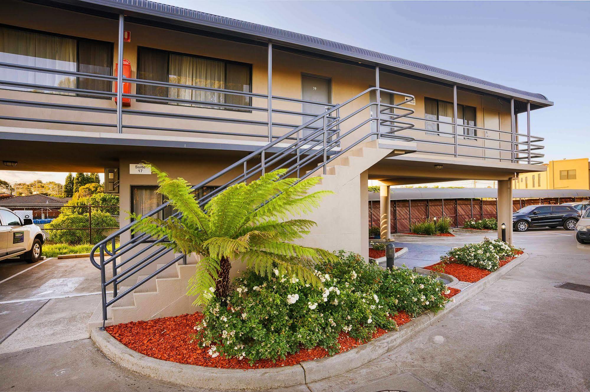 Motel Mahoneys Motor