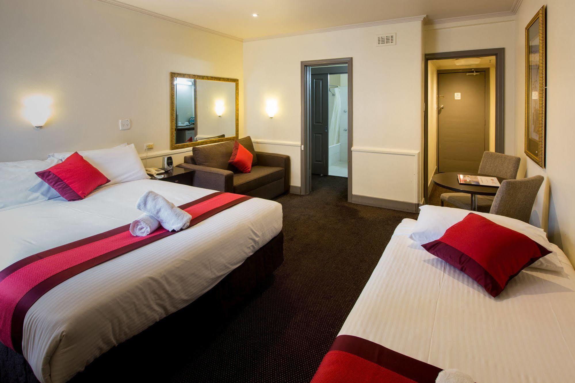 Square Hotel Melbourne