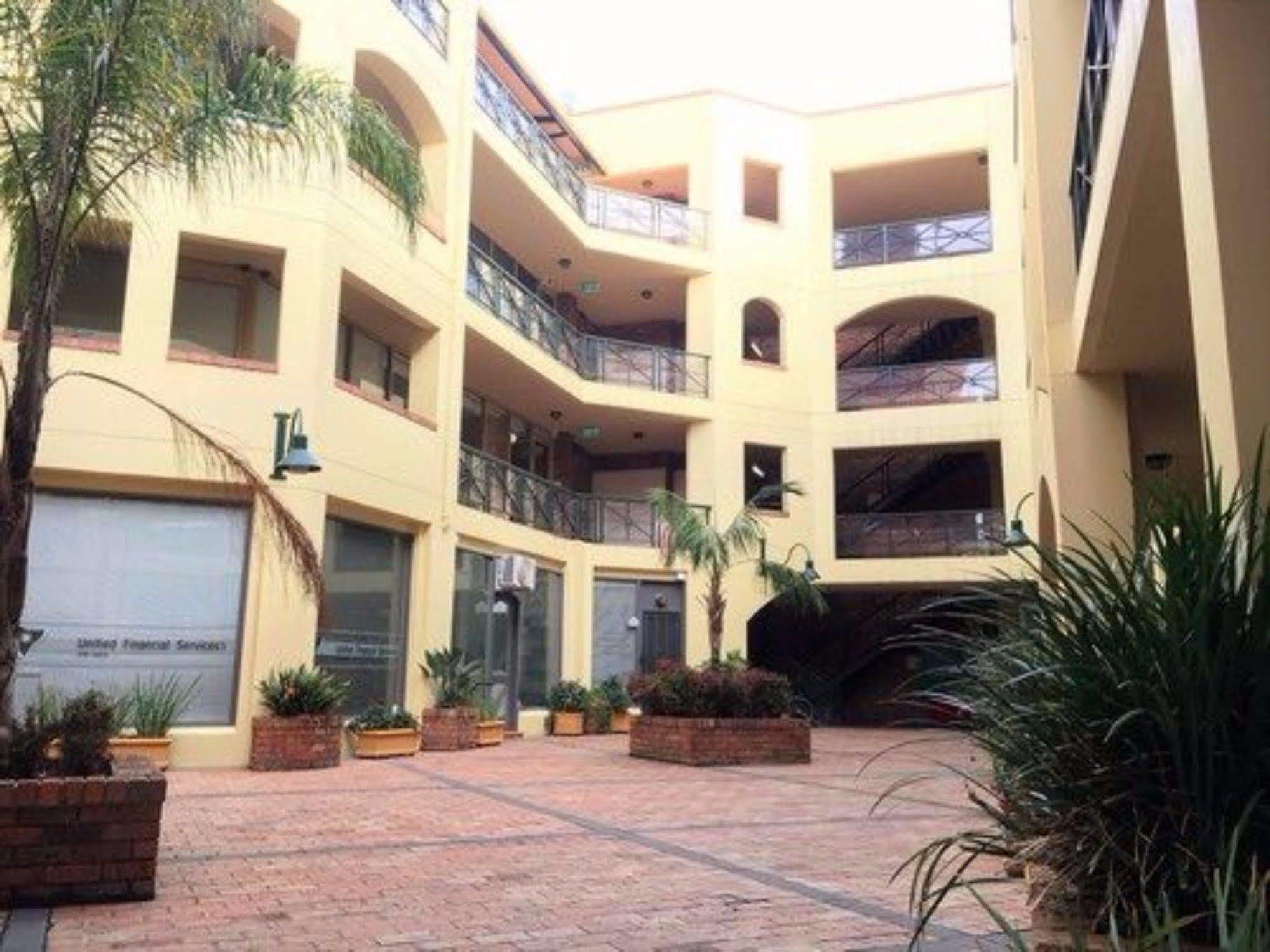 Clocktower Aparthotel 3*