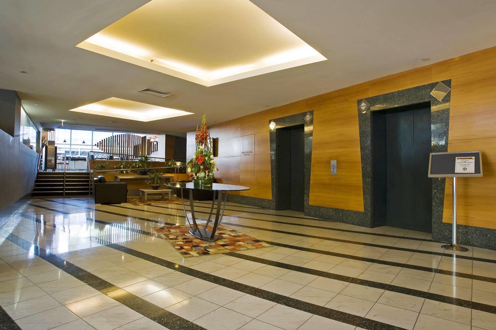 Hotel Clarion Gateway