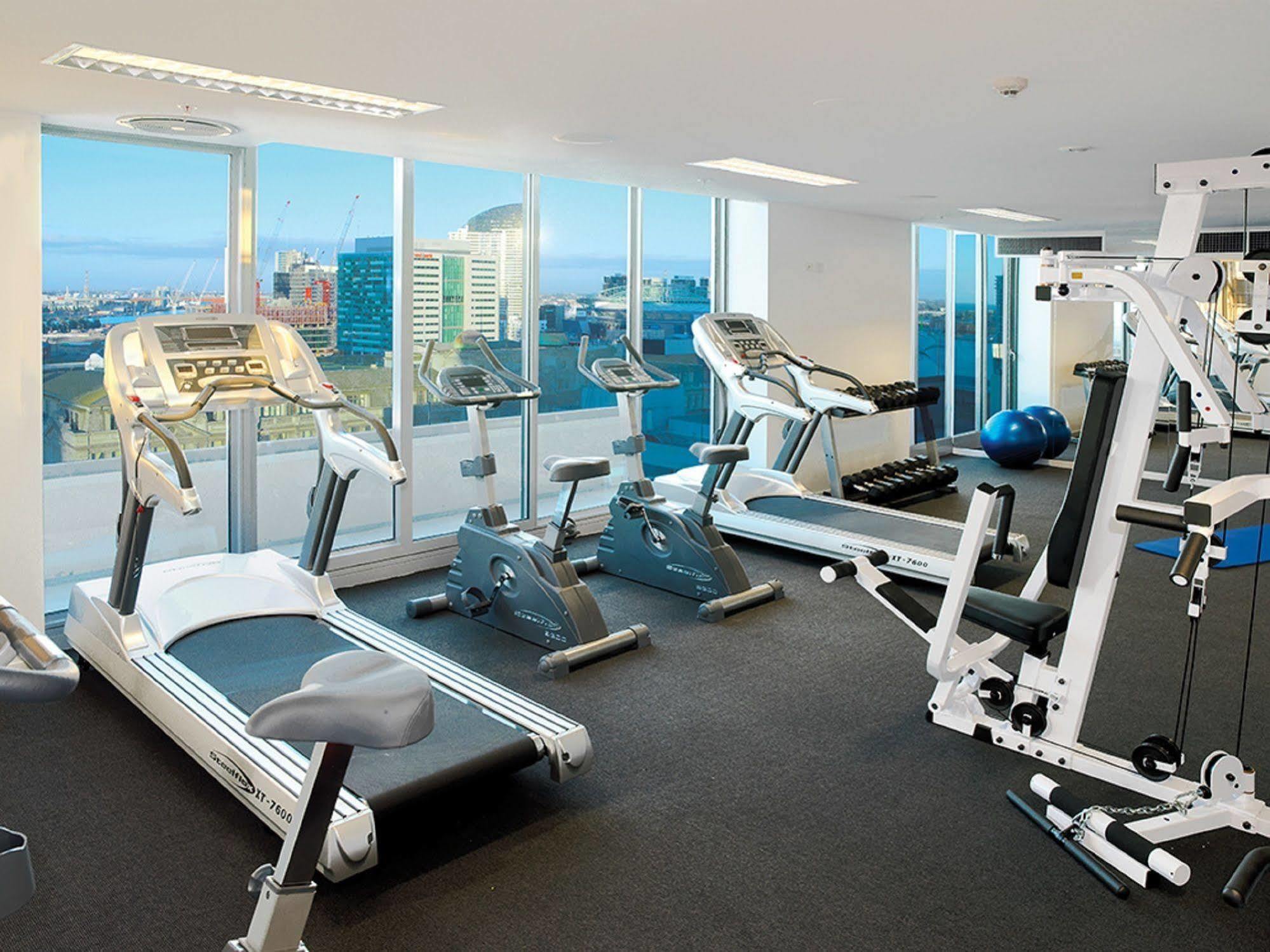 Aparthotel Brady Flinders Street 4*