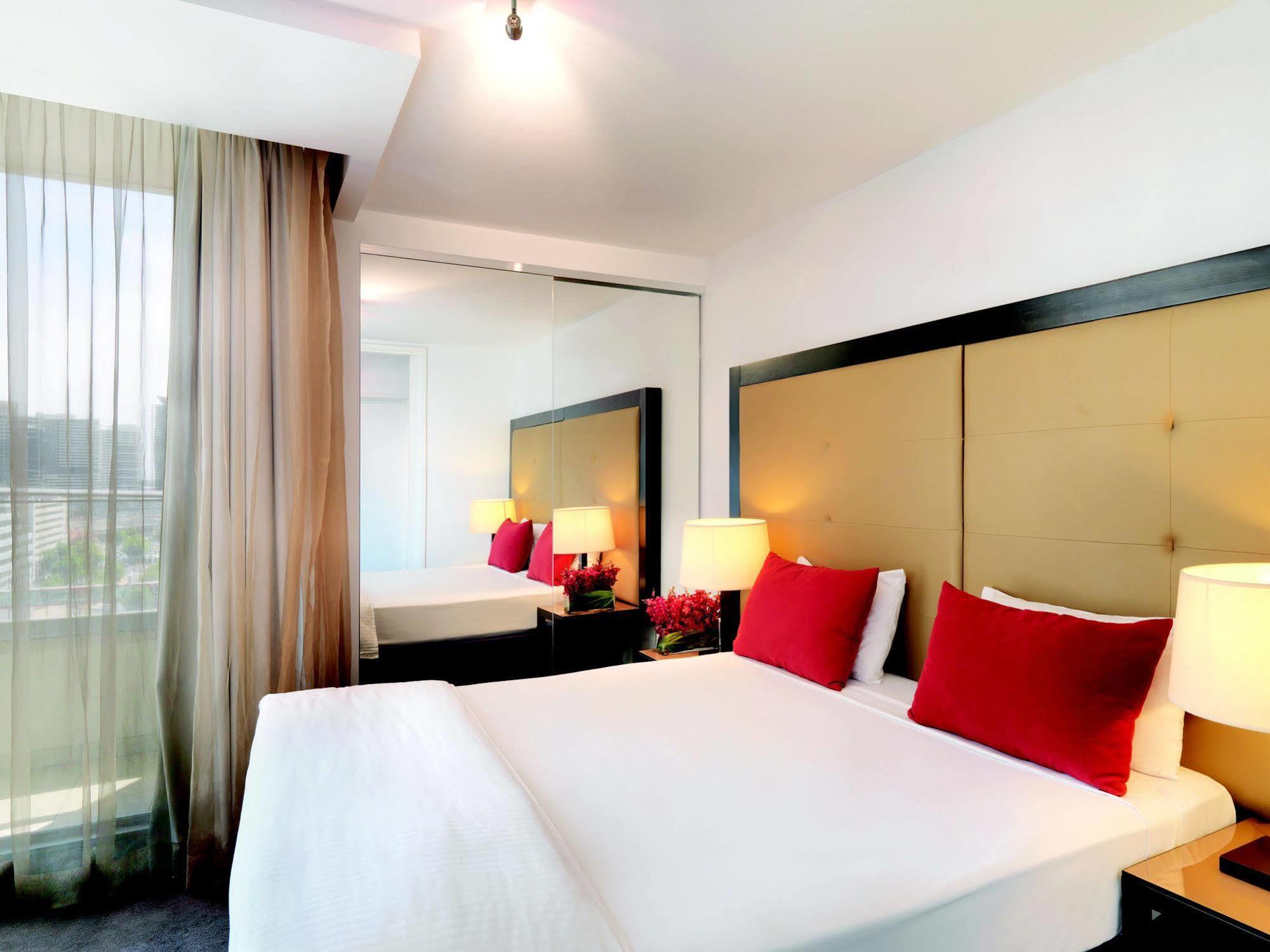 Brady Flinders Street 4* Melbourne