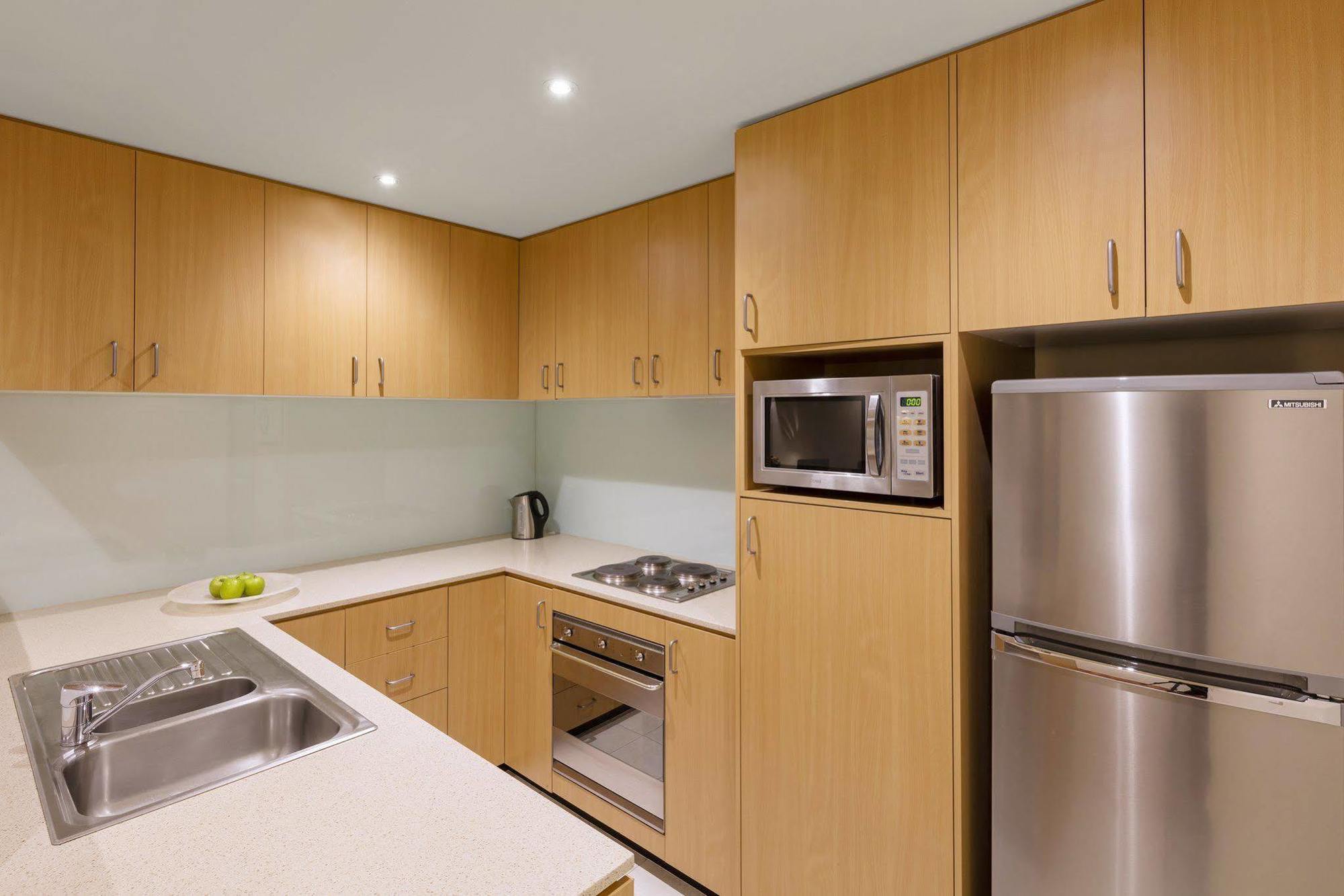 Aparthotel Oaks On Lonsdale 4*