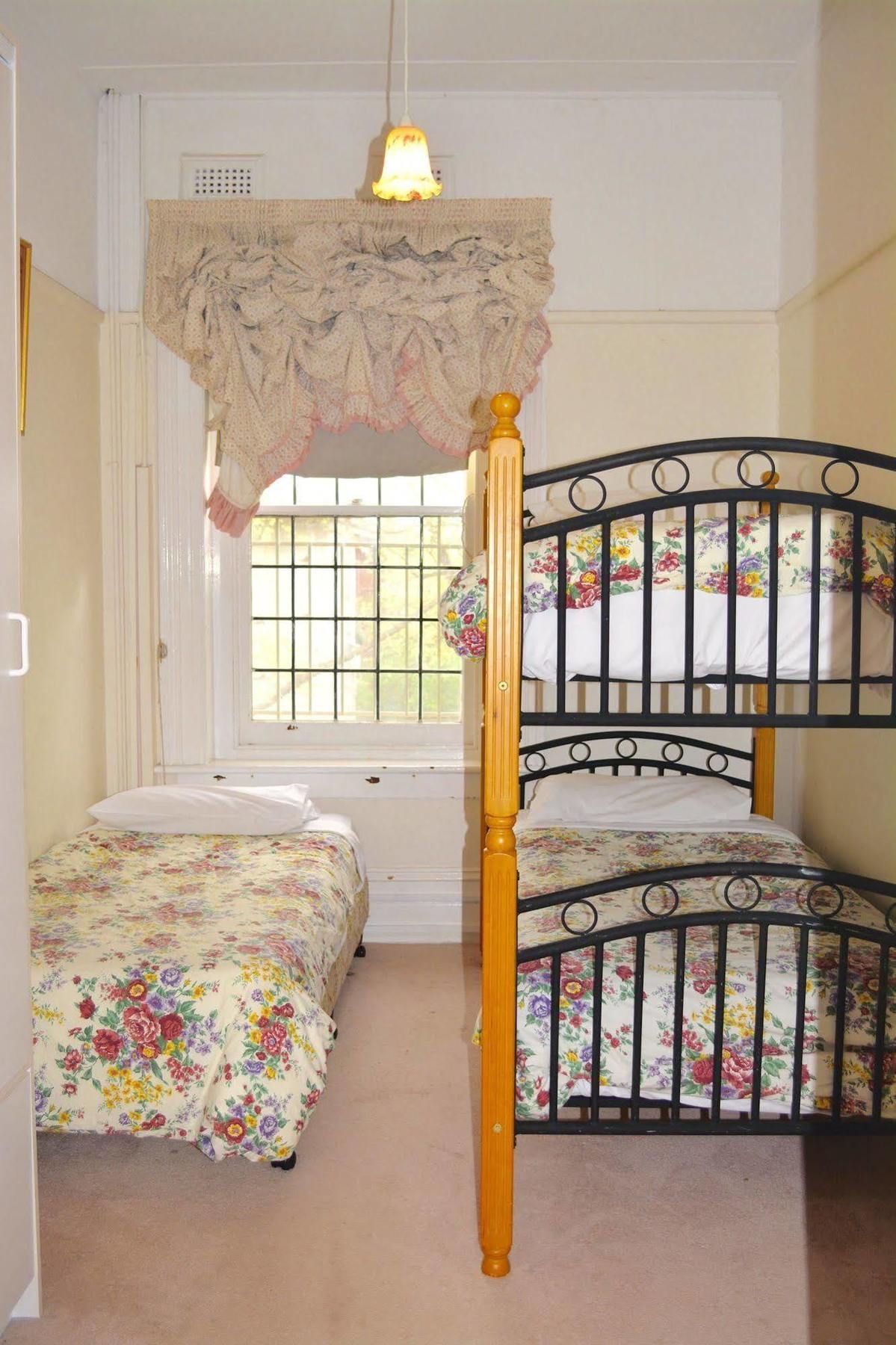 Georgian Court Bed & Breakfast Melbourne