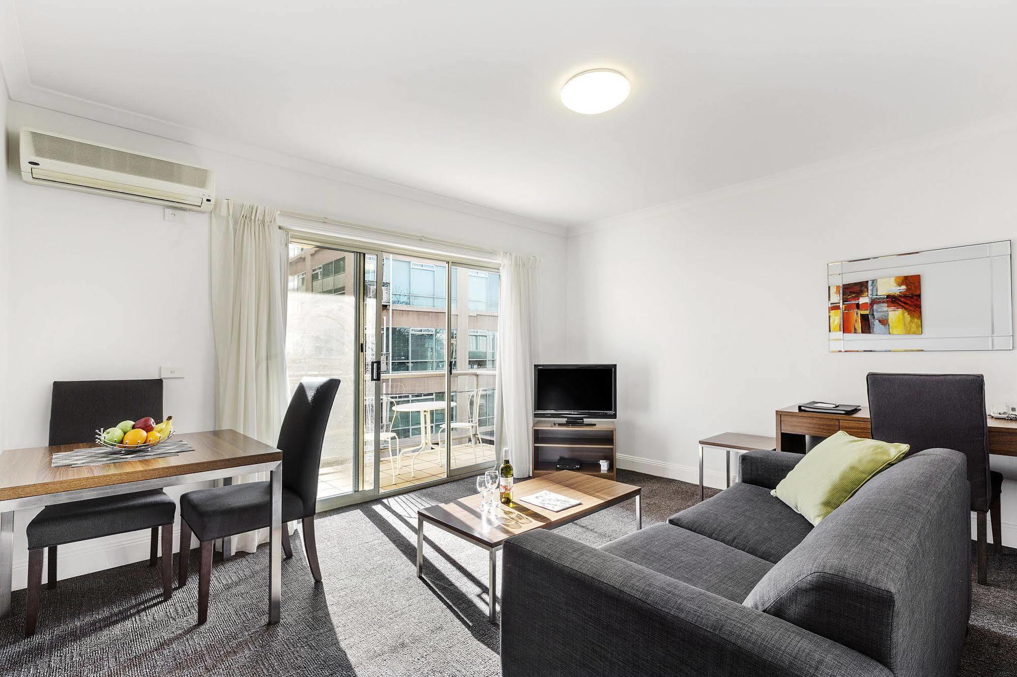 Amazing Accommodations: St Kilda Aparthotel 4*