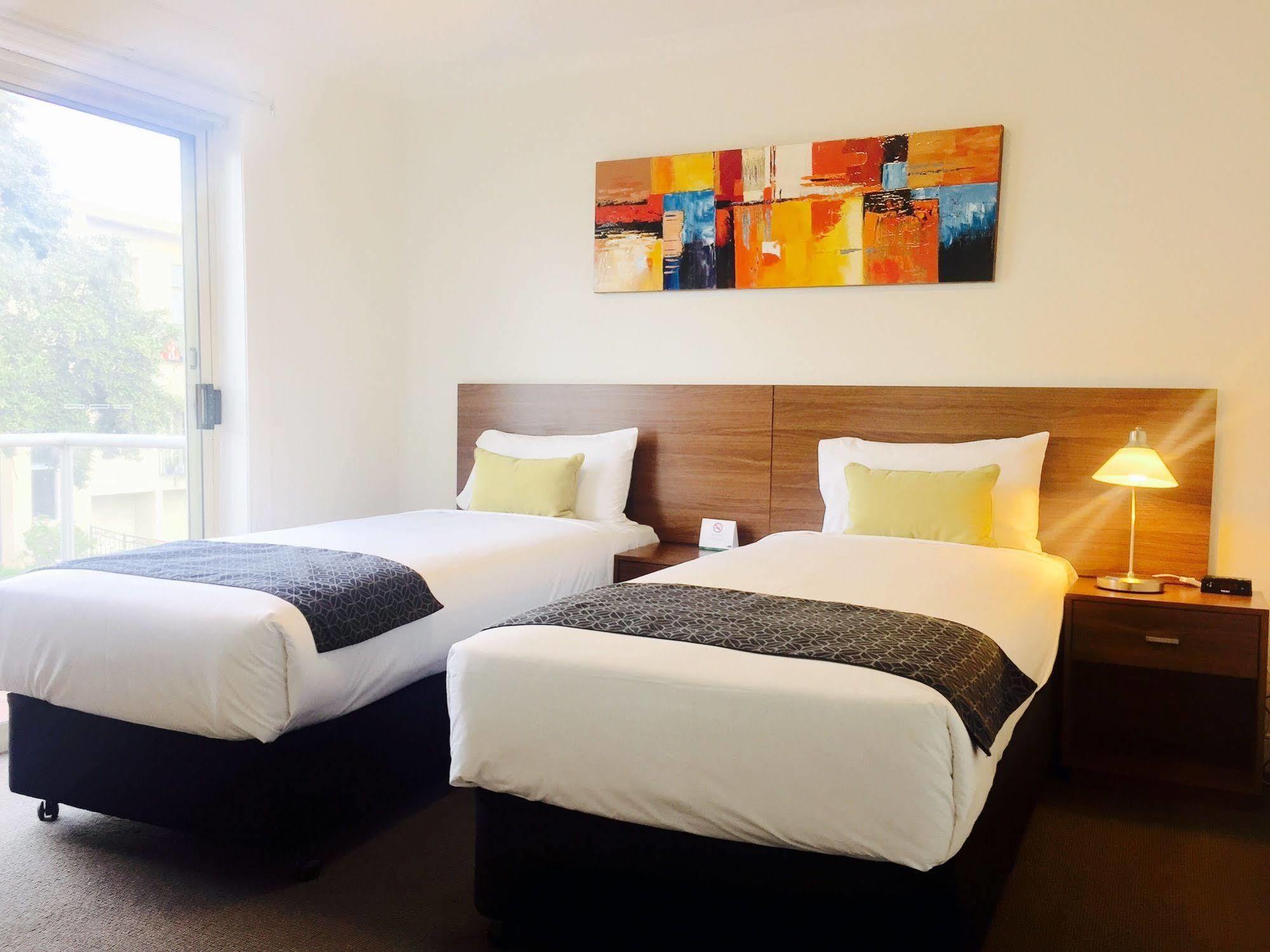 Amazing Accommodations: St Kilda Aparthotel Melbourne