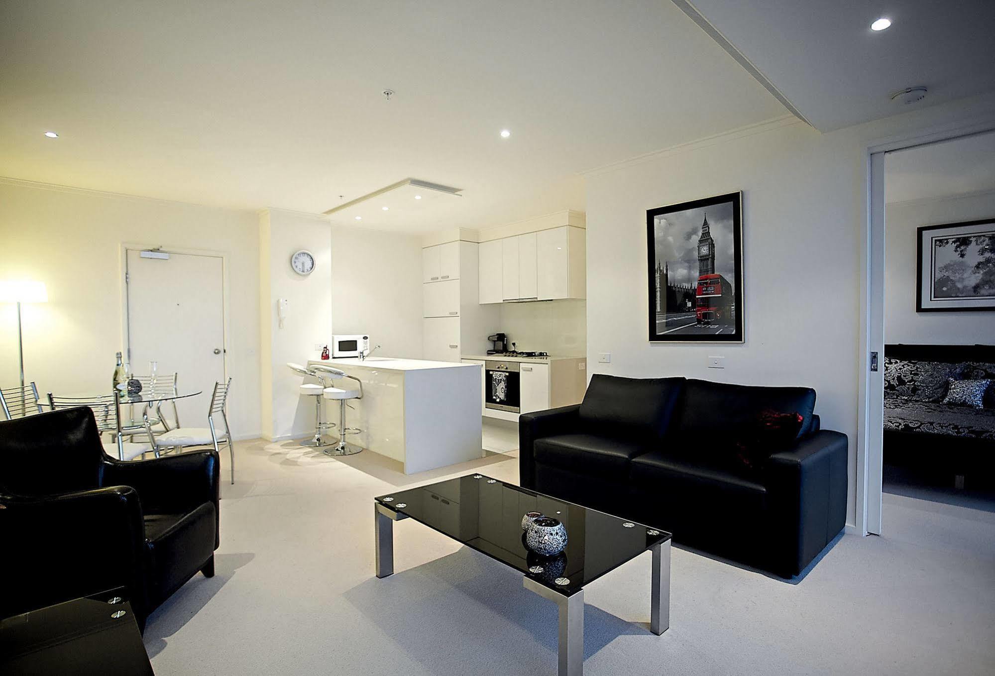 Gem Short Aparthotel