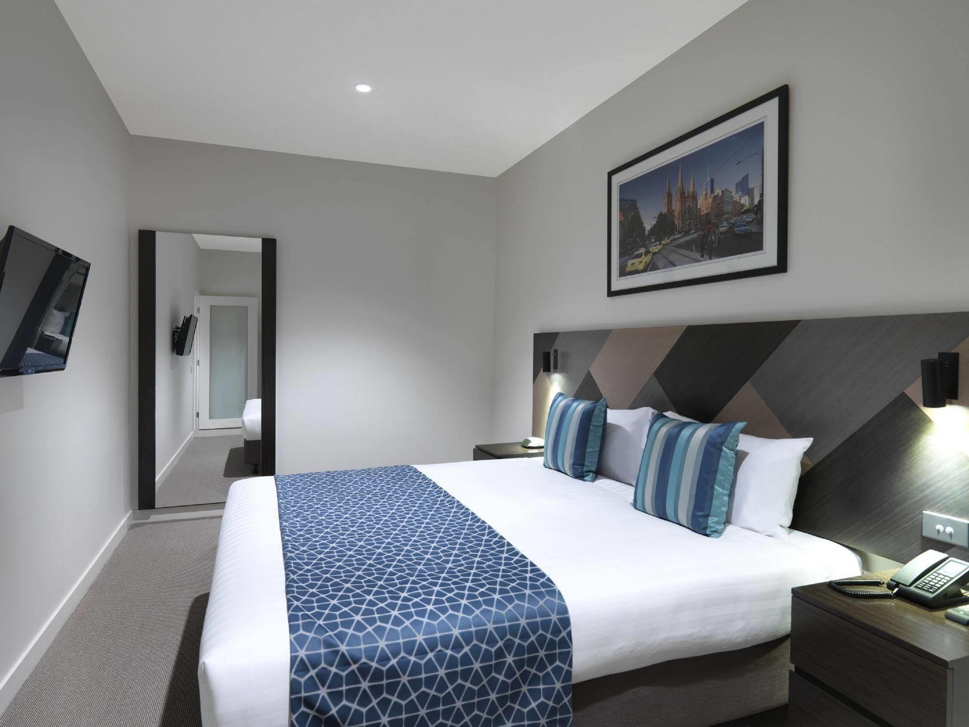Wyndham Hotel