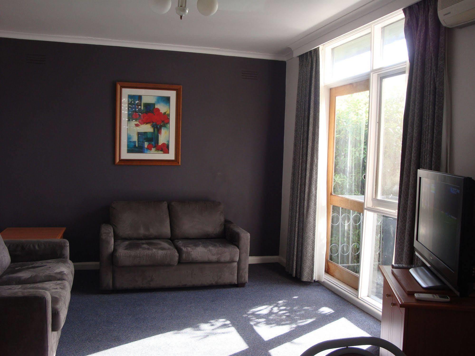 Barkly Aparthotel 3*