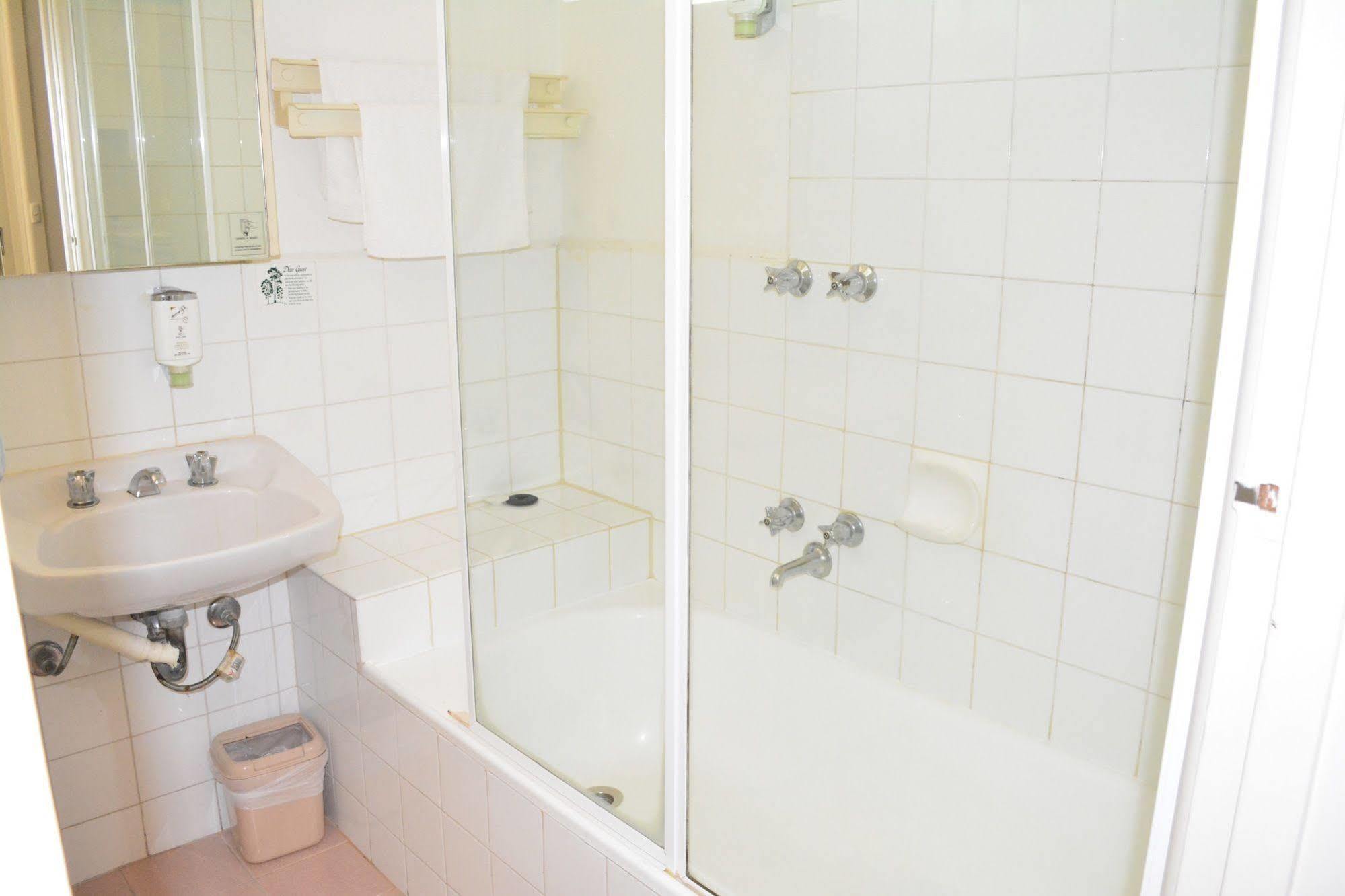 Barkly Aparthotel 3*