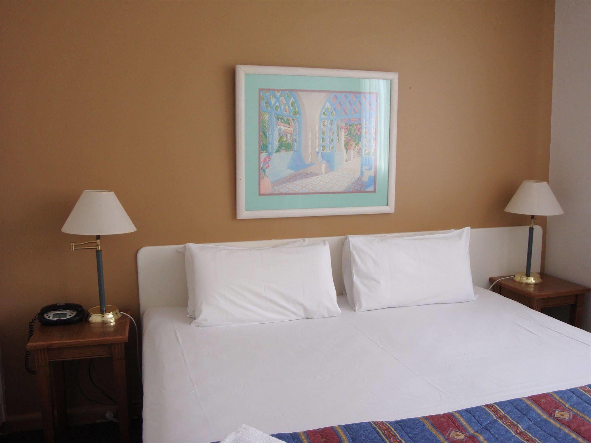 Barkly Aparthotel 3*