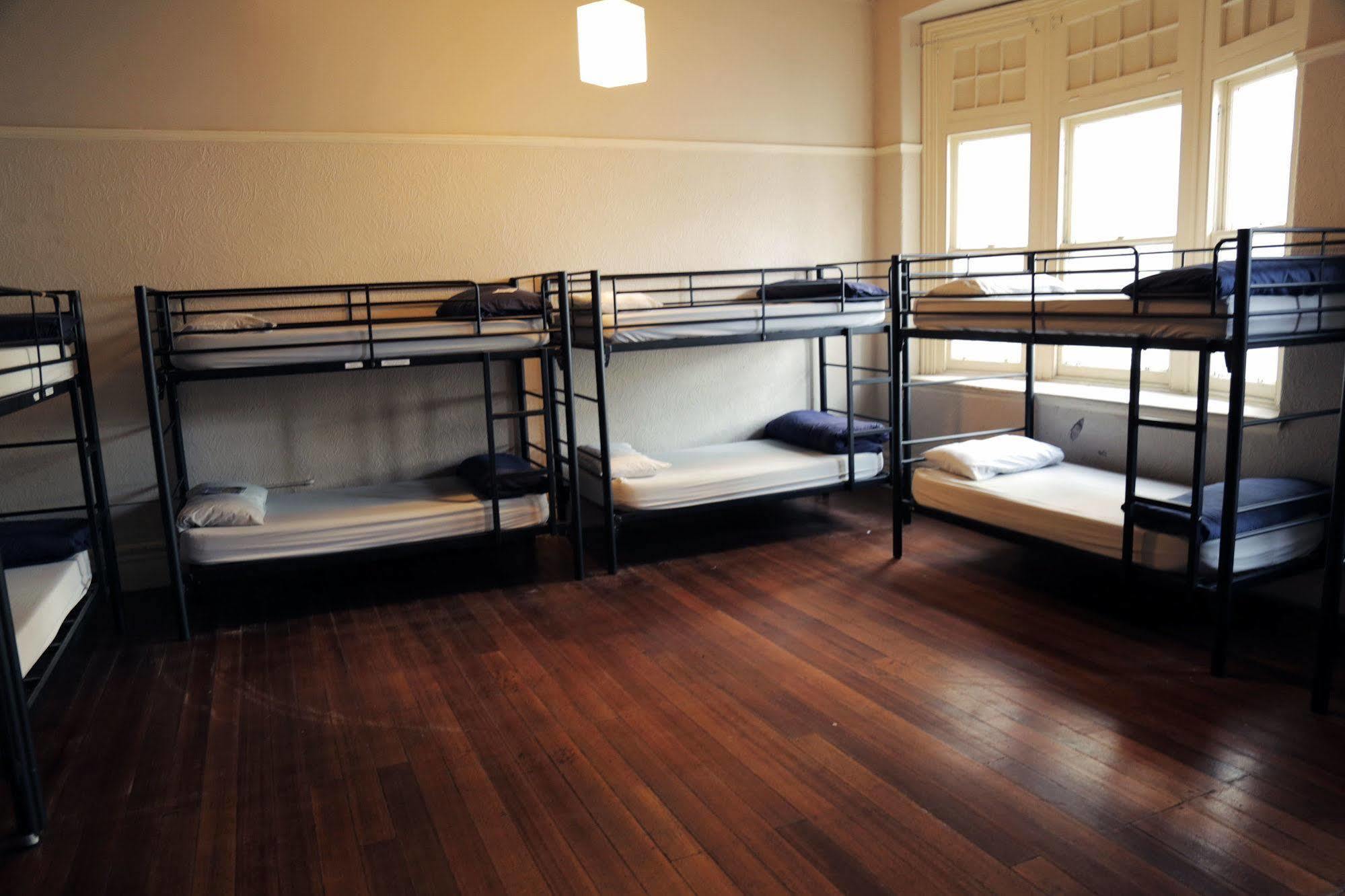 Nations Backpackers - Hostel