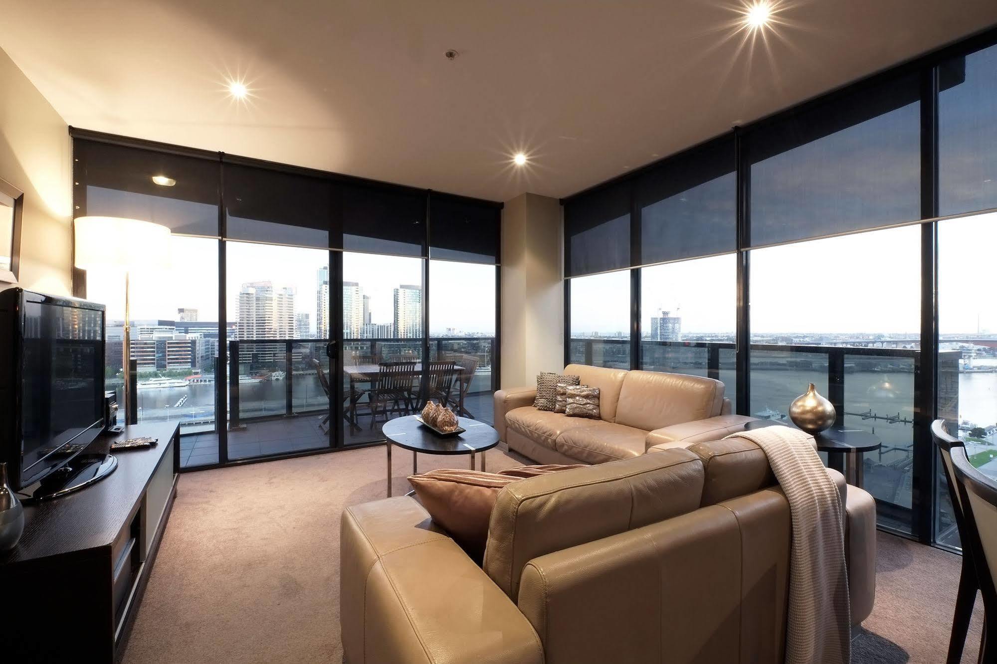 Docklands Prestige Aparthotel 4*