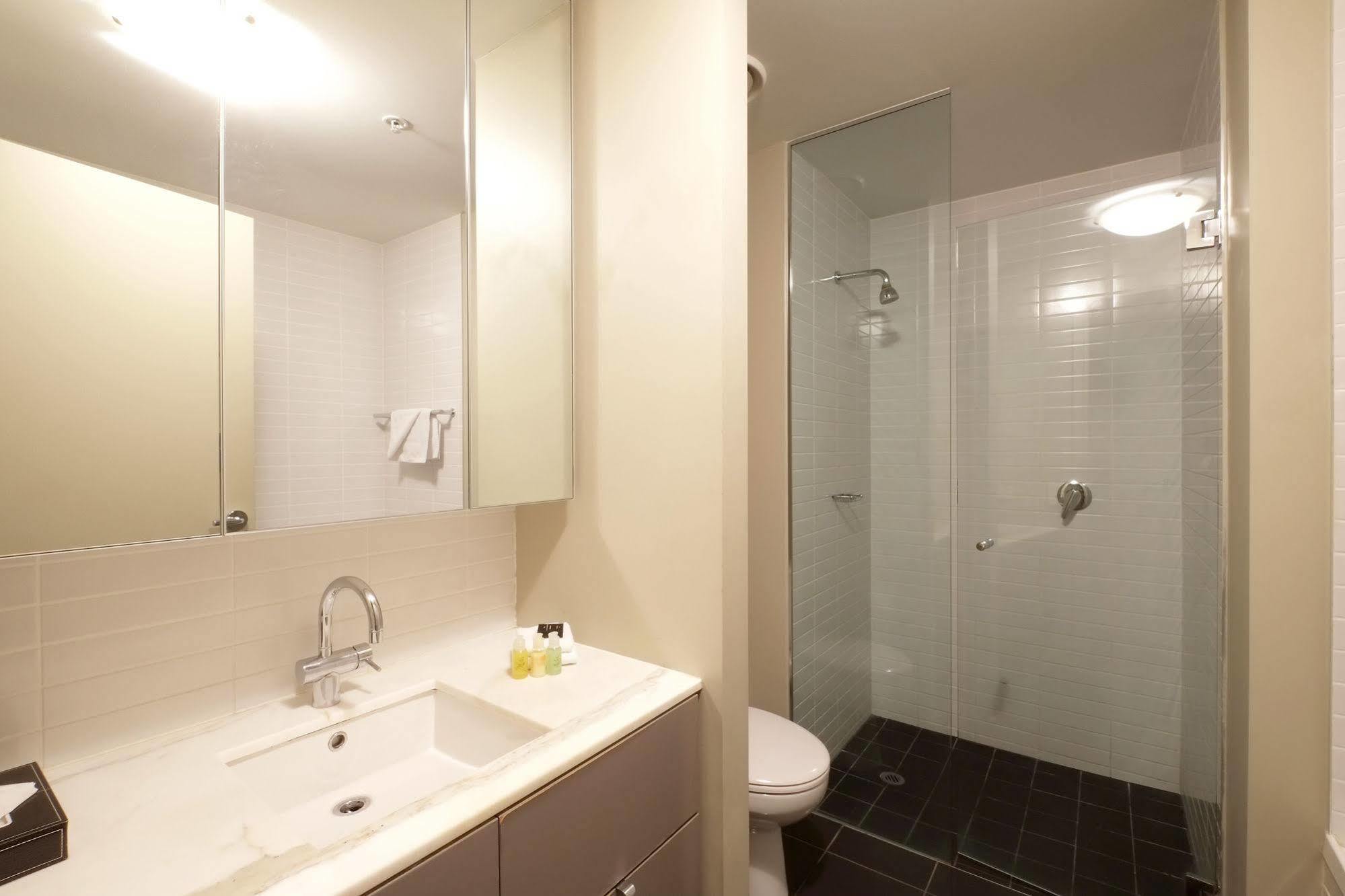 Aparthotel Docklands Prestige 4*