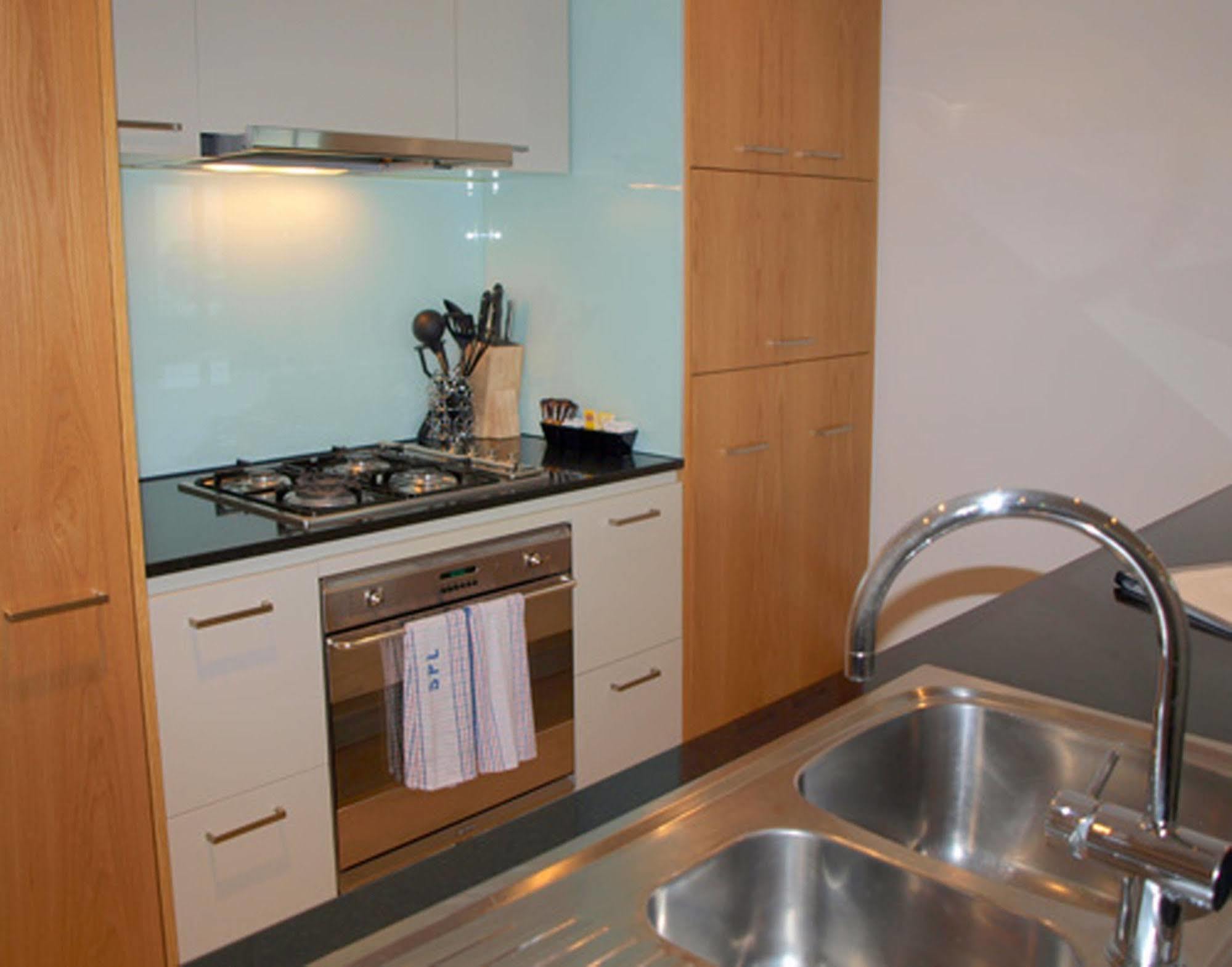 Docklands Prestige 4*