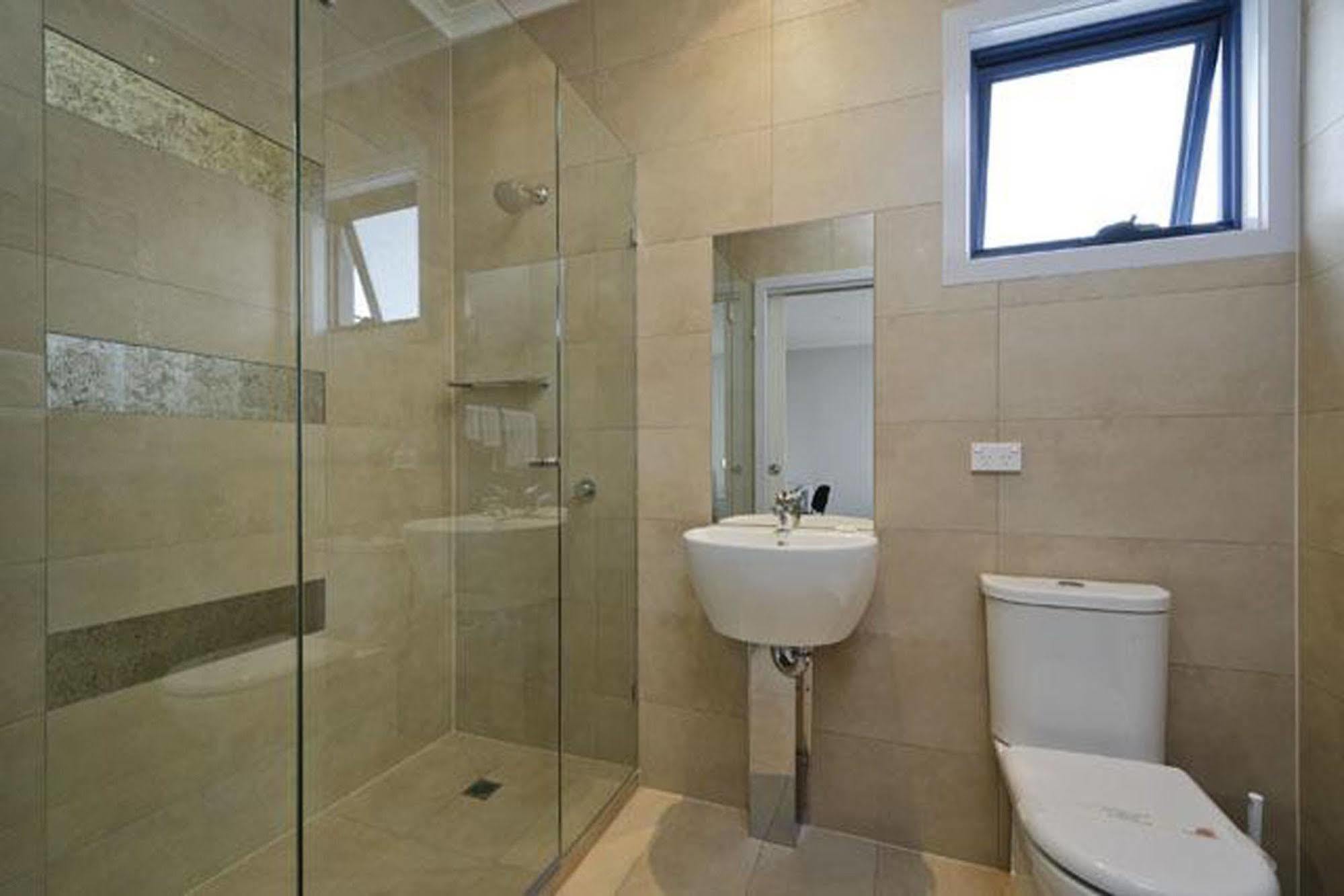 Aparthotel Carlton Lygon - Close To Uni Melbourne