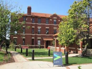 Yarra House * Melbourne