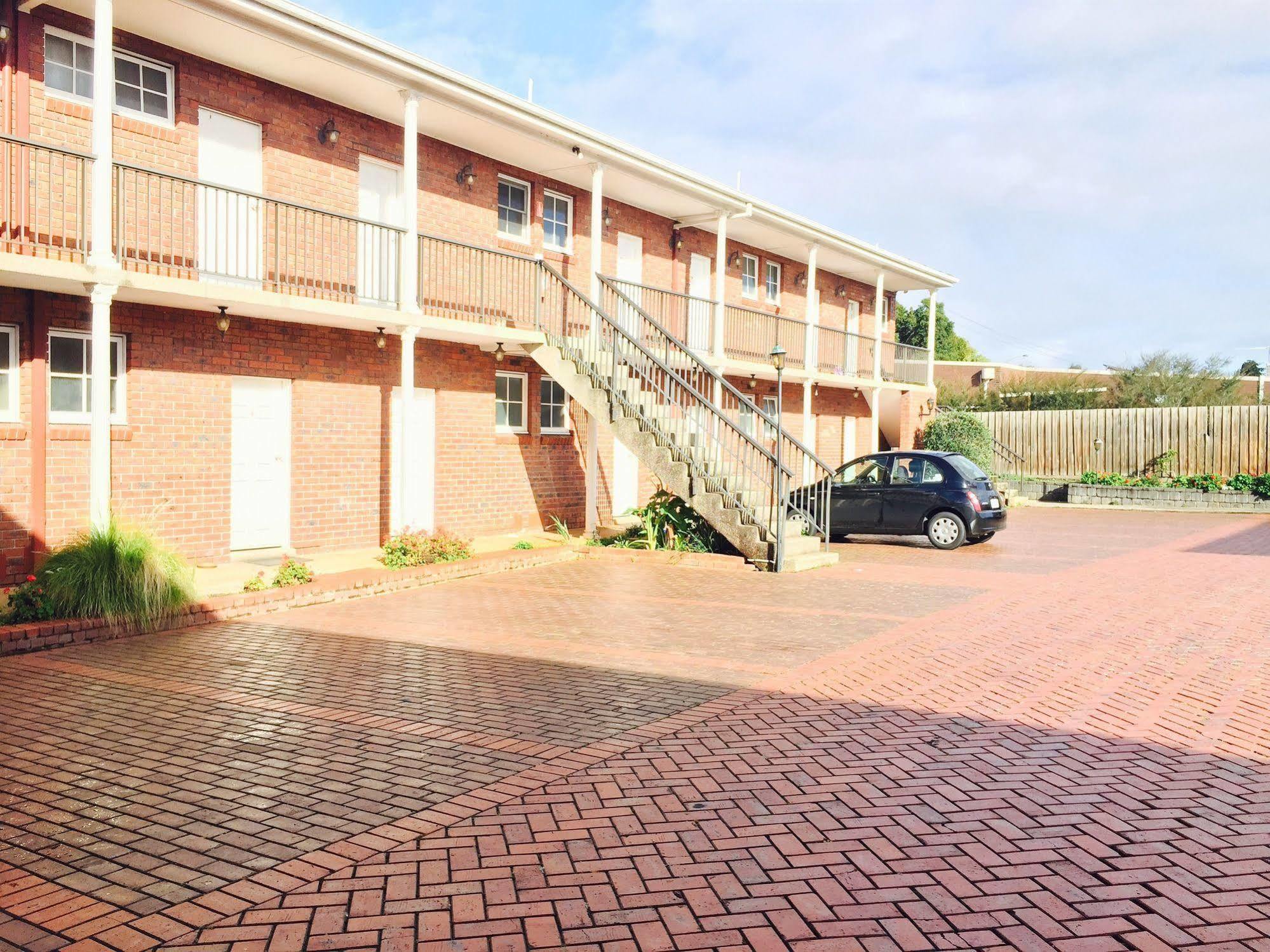 Glen Hotel 3*