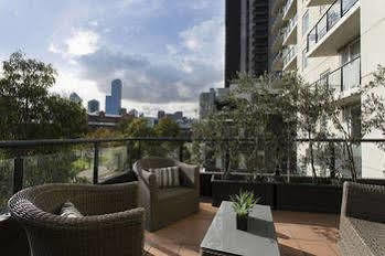 Platinum On Whiteman St Apartment *