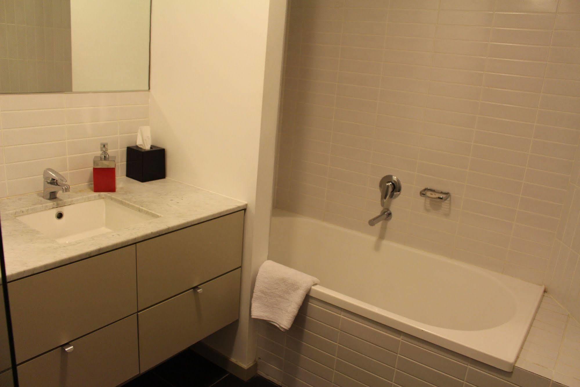 Apartment View Docklands Melbourne Apartment