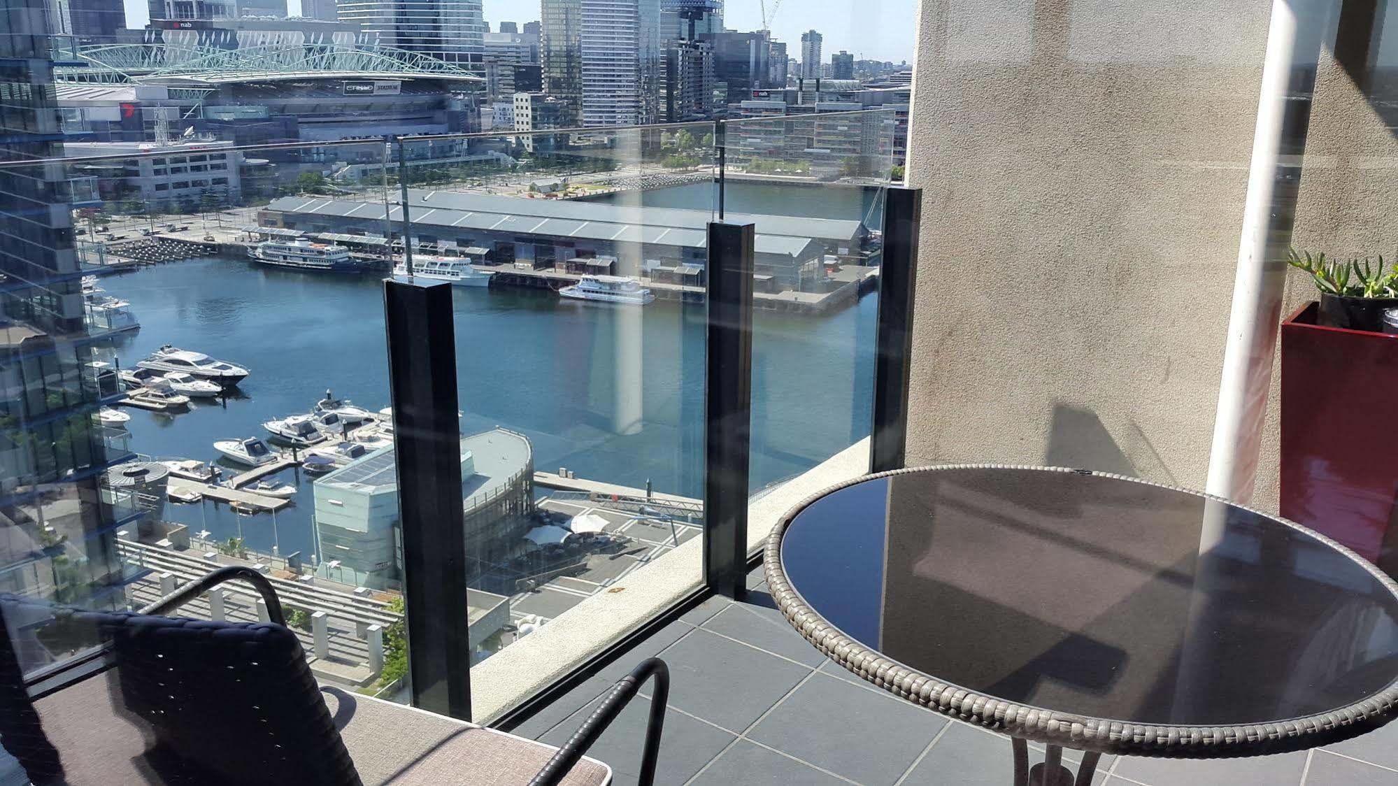 Apartment View Docklands Melbourne Apartment