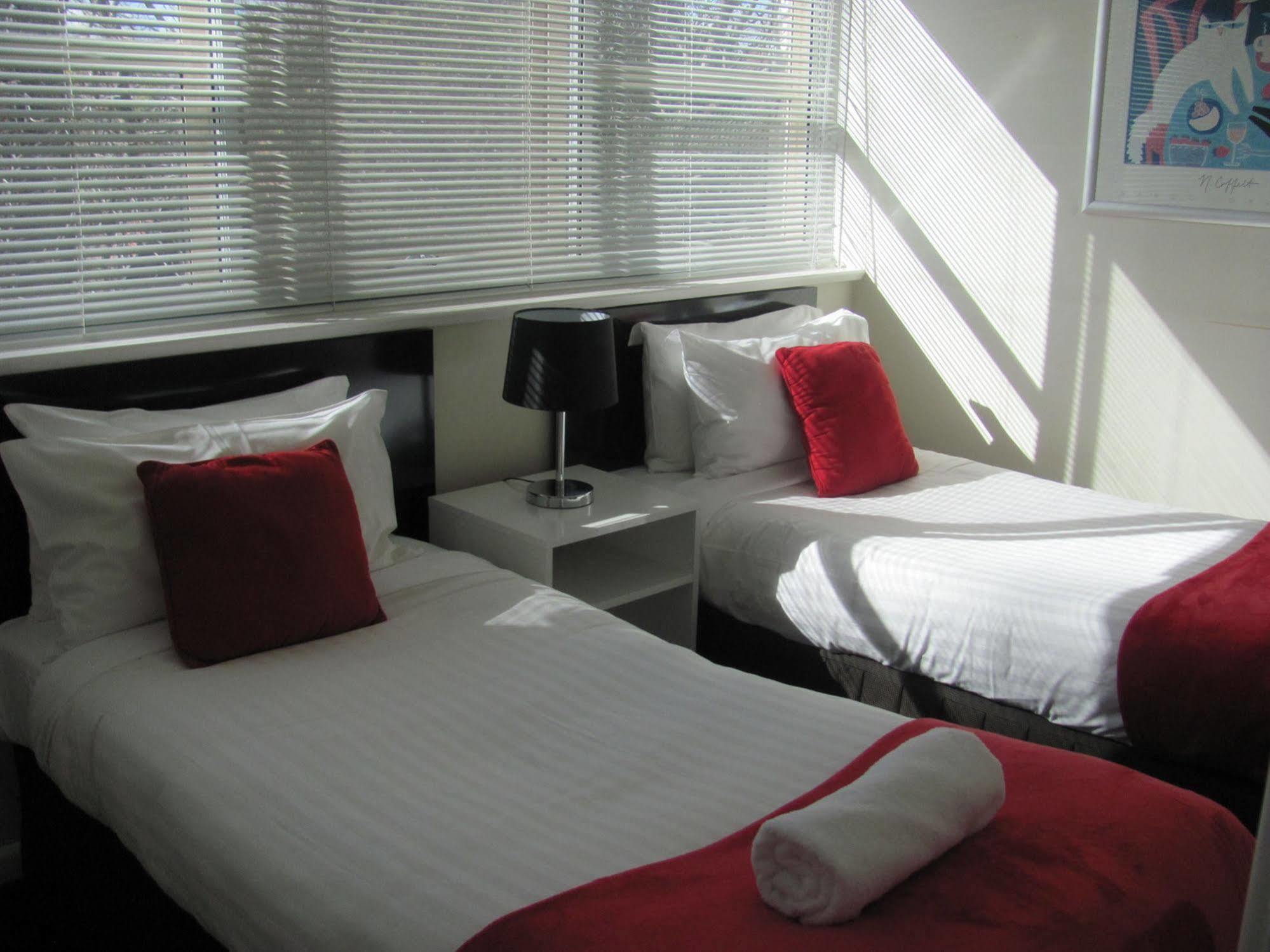 Apartment On Flemington