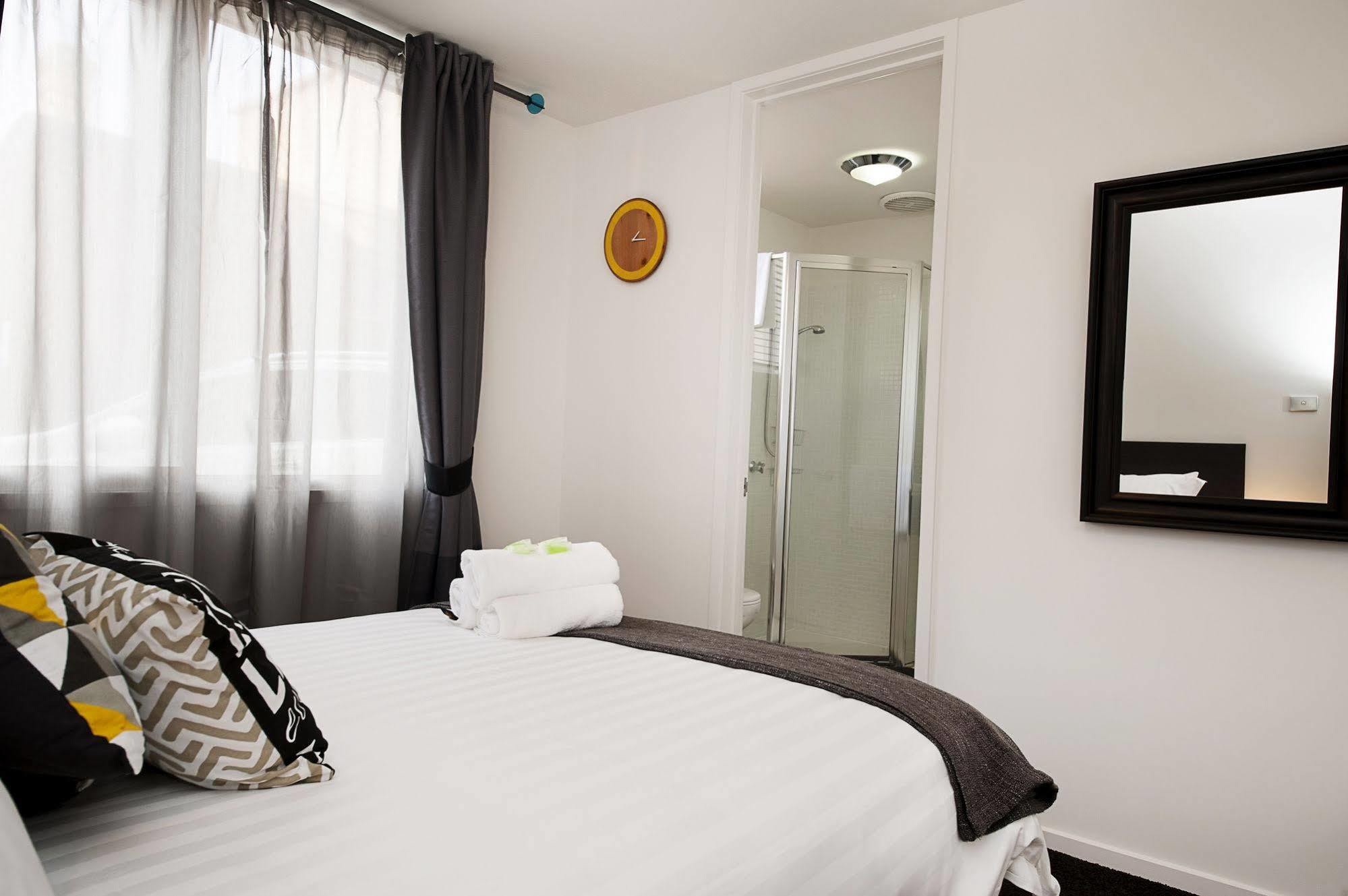 Position Perfect Carlton Melbourne