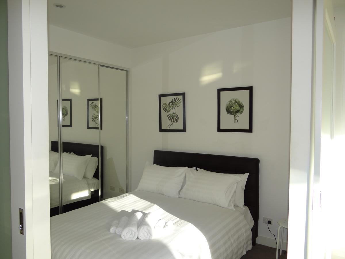 Amazing Accommodations: Vogue Apartment *