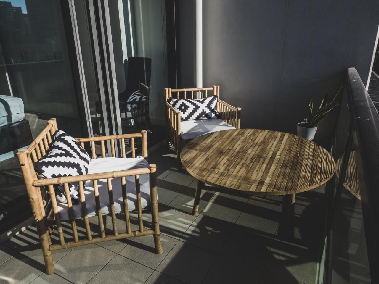 Apartment Sanctuary - Freshwater Place