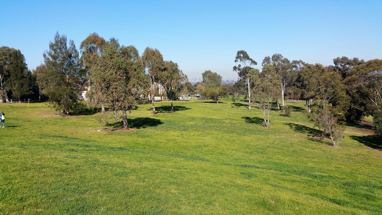 Mt Cooper Apartment