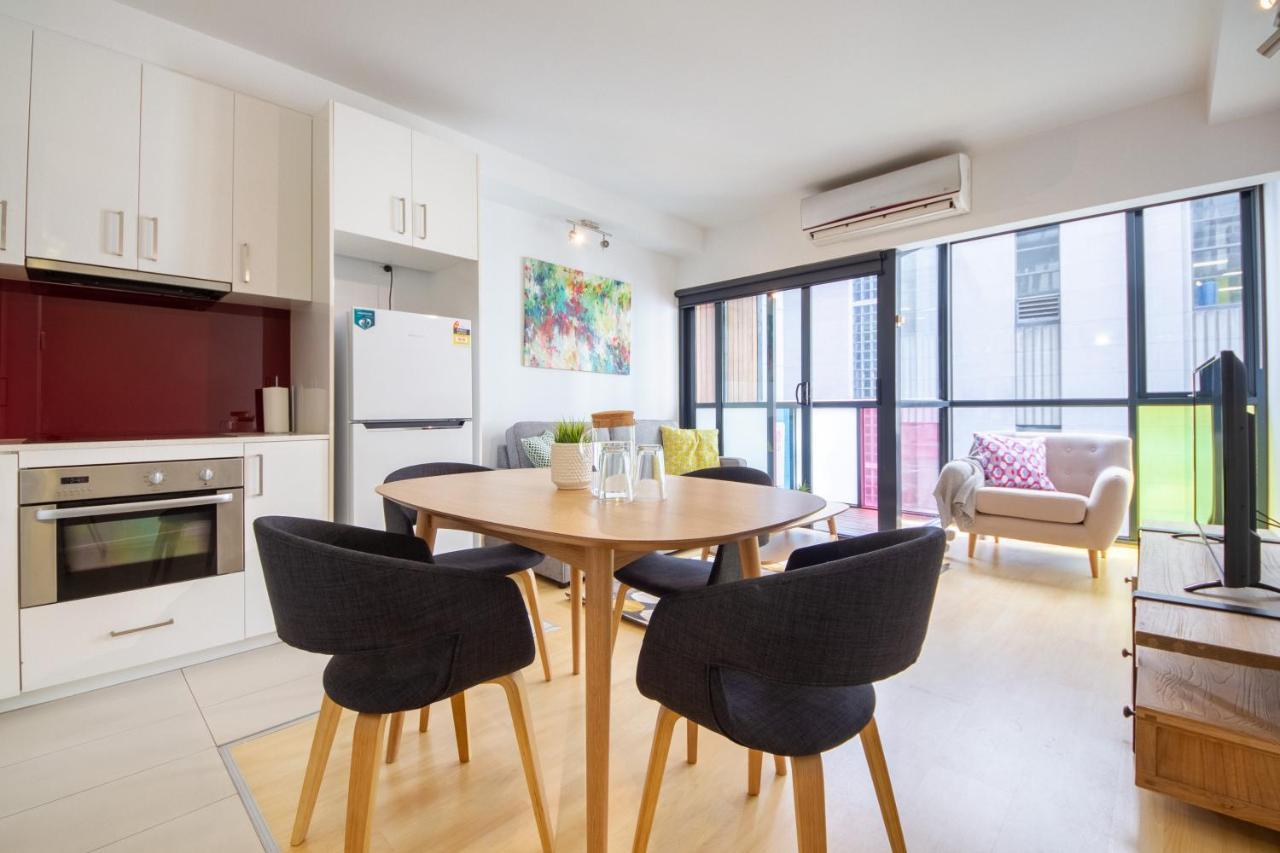 Apartment Canvas Suites On Russell Place Melbourne