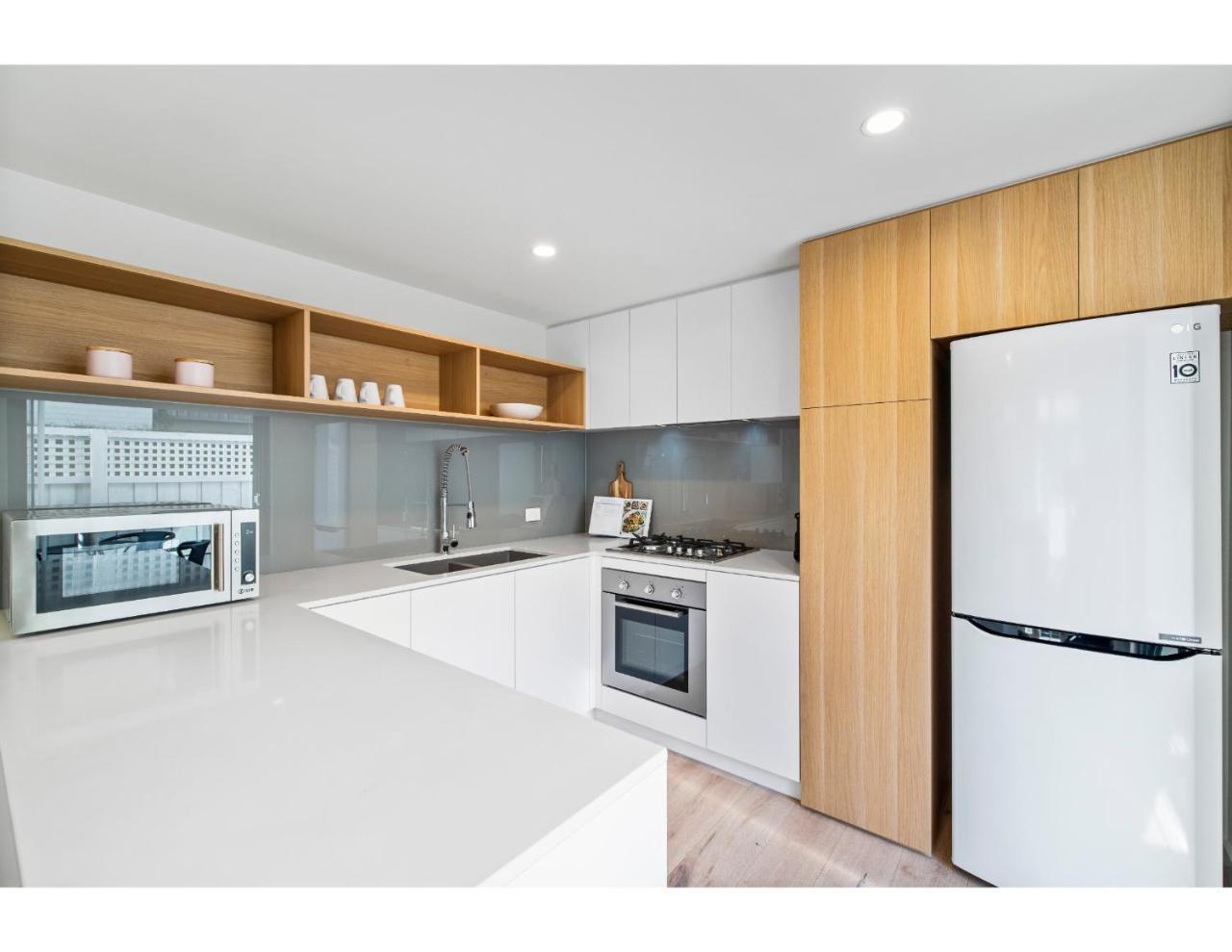 Brand New Designer Chic Loft Melbourne
