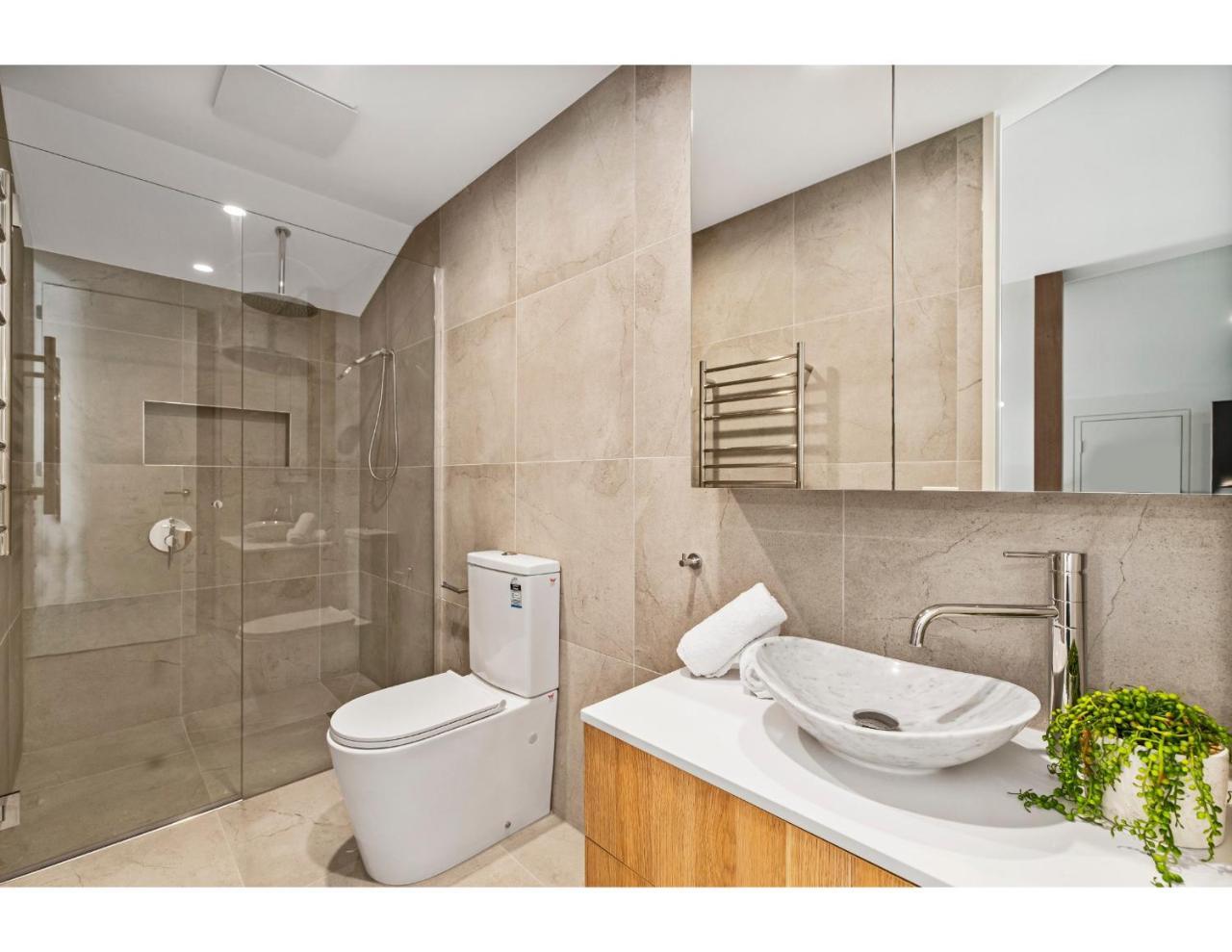Apartment Brand New Designer Chic Loft *