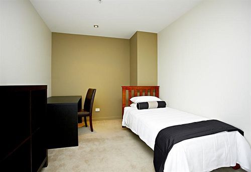 Astra Docklands Apartment