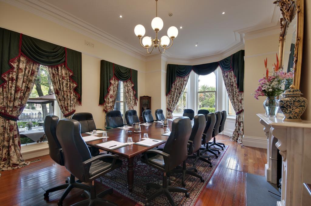 Hotel Charsfield Melbourne