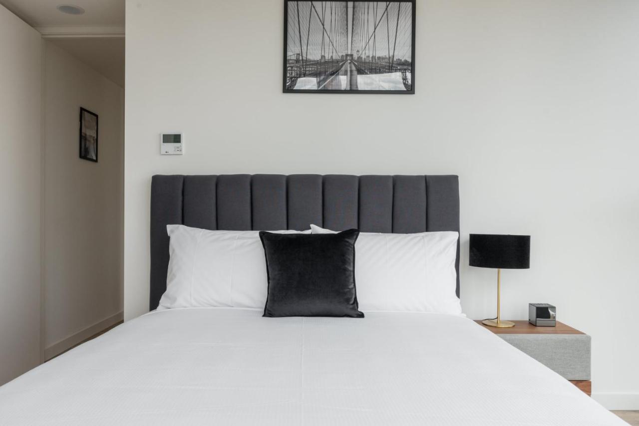 Myroom At Shadowplay Apartment