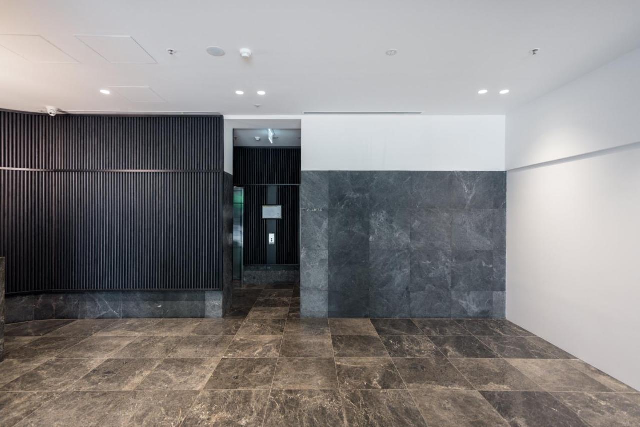 Myroom At Shadowplay Apartment Melbourne